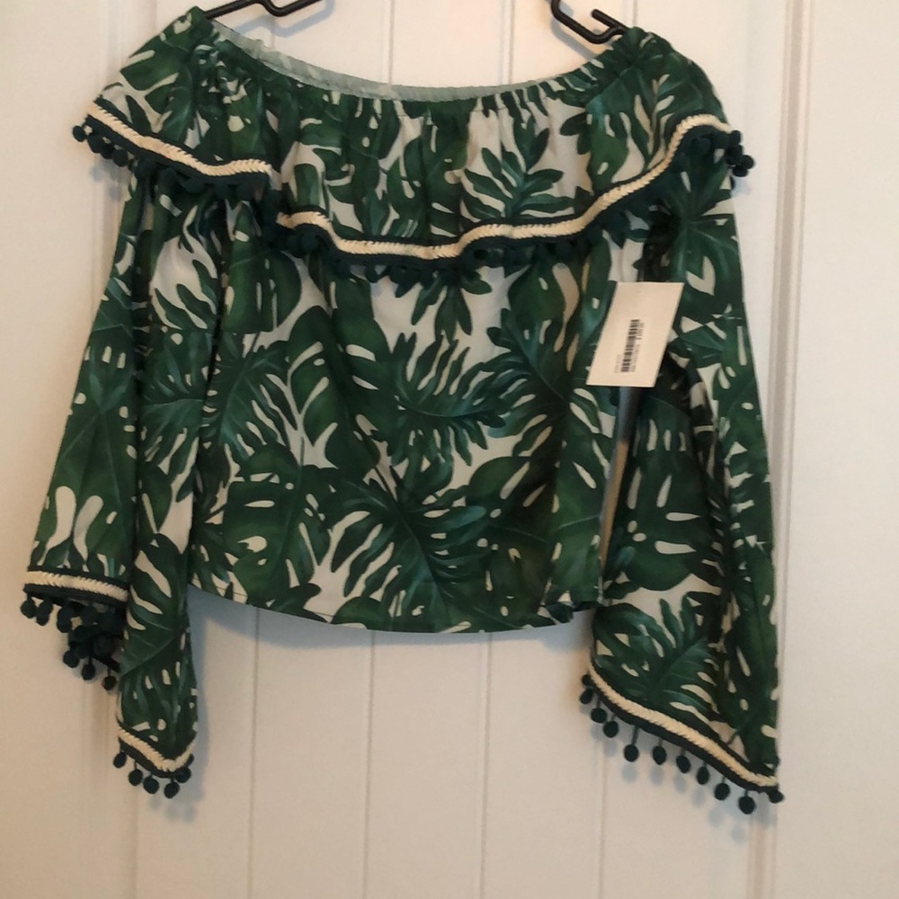NWT Belissimas crop top